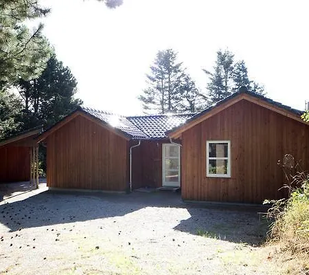 Semesterbostad Four-bedroom Holiday In 2 Knebel