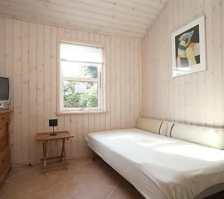 Four-bedroom Holiday In 2 * Knebel