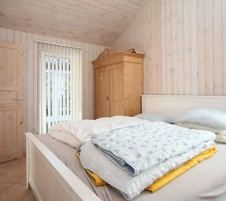 Four-bedroom Holiday In 2 Semesterbostad Knebel