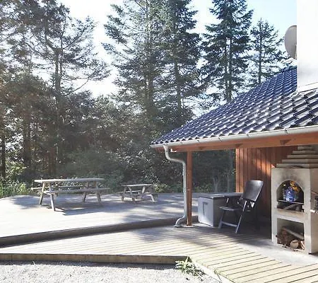 Four-bedroom Holiday In 2 Semesterbostad